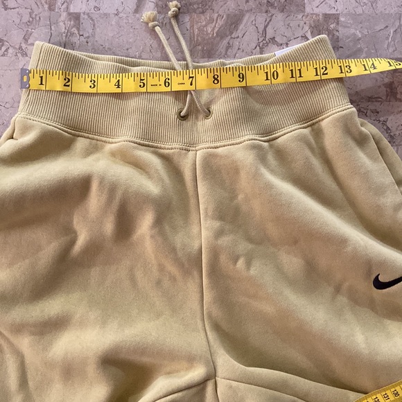 New Nike Phoenix Fleece High-Waisted Oversized Sweatpants | Buff Gold XS - Picture 9 of 9